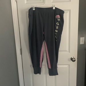 FRIENDS tv show sleepwear. 3x. Good condition
